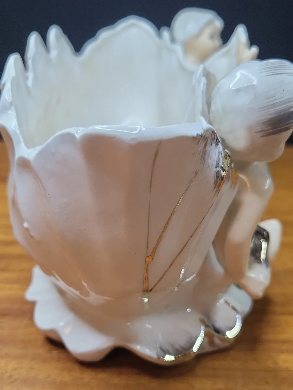 Porcelain Cherub Shell Planter in White and Gold
